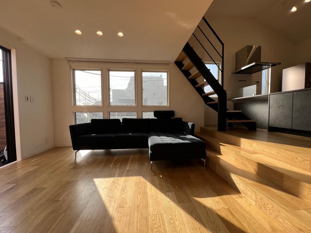 2SLDK House for Sale in Setagaya Near Jiyugaoka Station - Thumbnail 2