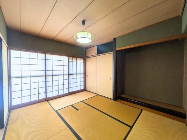 4LDK Apartment for Sale in Oita City, Oita Prefecture - Thumbnail 2