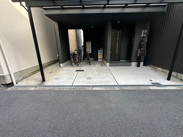 Modern 3SLDK Detached House in Osaka's Ikuno Ward - Thumbnail 3