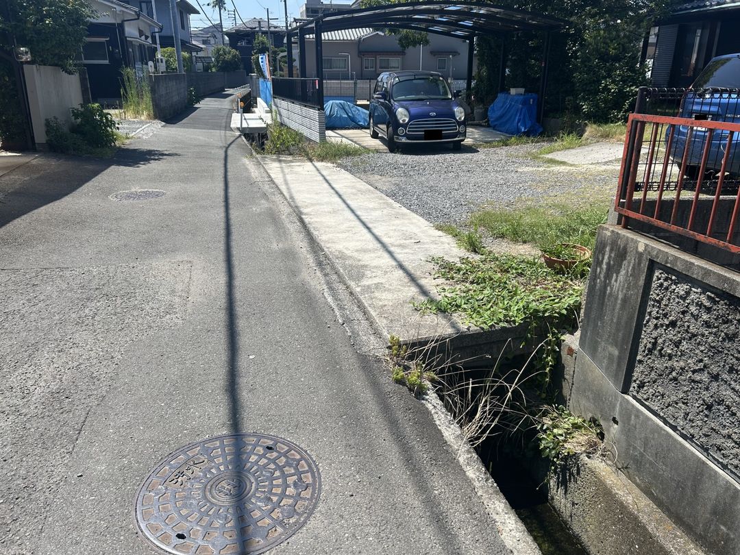 6LDK House for Sale in Matsuyama with Parking - Thumbnail 2