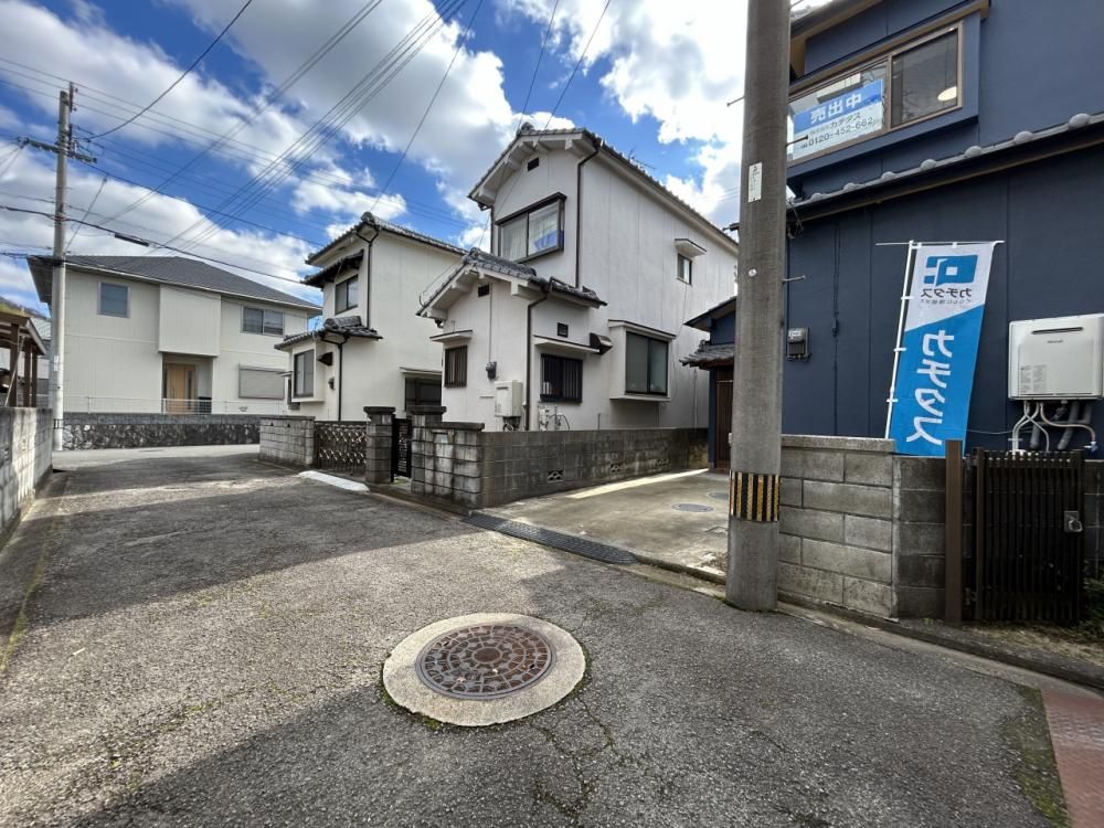 Renovated 2SLDK House for Sale in Matsuyama, Ehime - Thumbnail 2