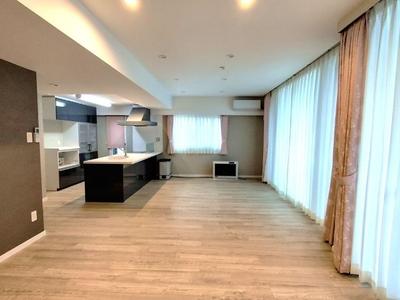 Renovated 3LDK Apartment Near JR Akita Station — Image 1, Akita, Akita