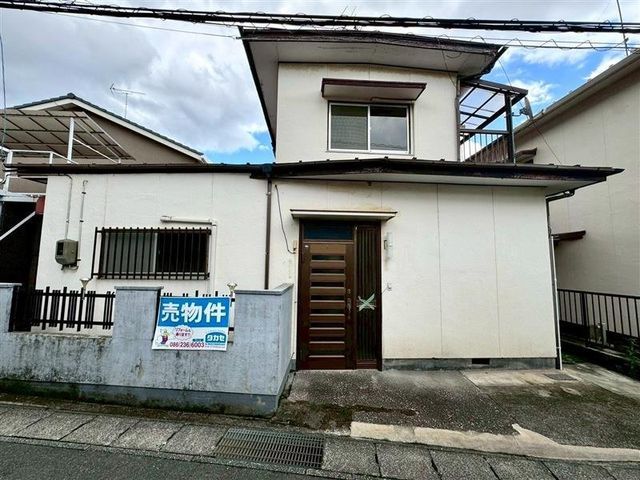Spacious 4DK House in Tsushimahoncho, Okayama - Image 1