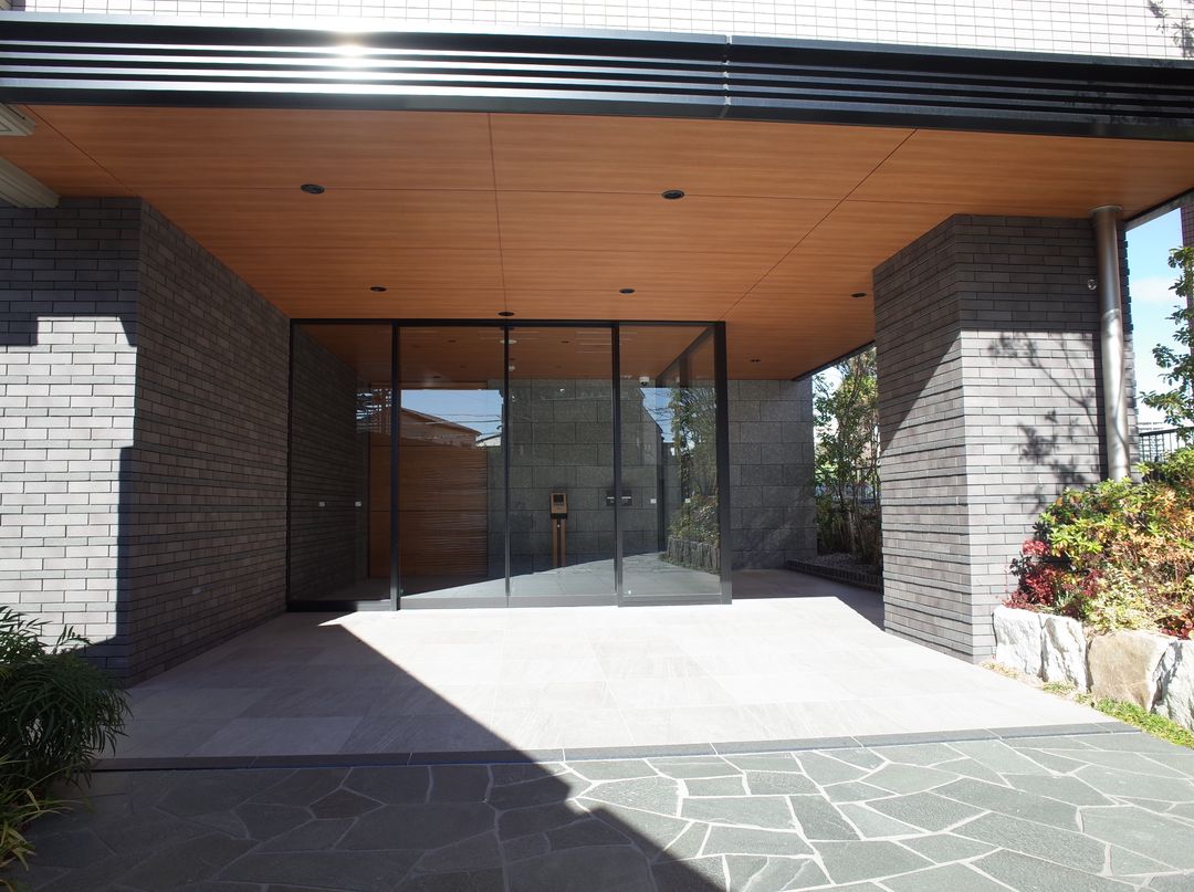 MJR Oyodo Riverside 4LDK Apartment for Sale in Miyazaki - Thumbnail 2
