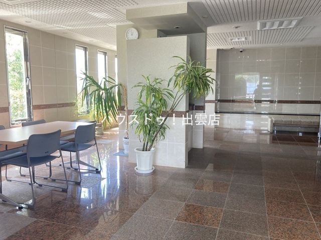 3LDK Apartment in Izumo City with Panoramic Views - Thumbnail 3