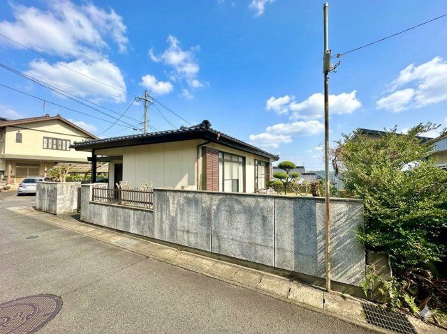 Kagoshima Land for Sale | 72.85 Tsubo Corner Lot with Old House - Thumbnail 3