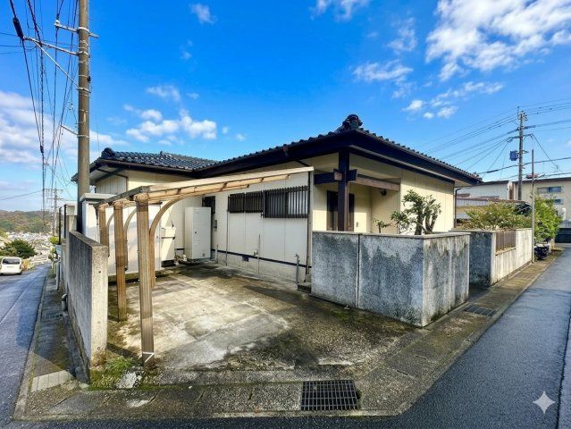 Kagoshima Land for Sale | 72.85 Tsubo Corner Lot with Old House - Thumbnail 4