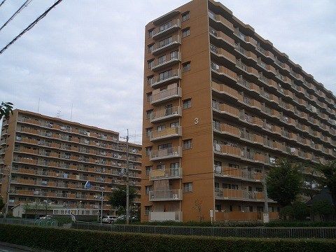 Renovated 3LDK Apartment in Ibaraki City, Osaka - Thumbnail 2