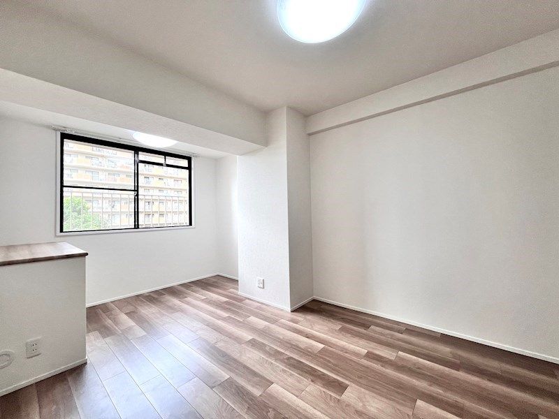Renovated 3LDK Apartment in Ibaraki City, Osaka - Thumbnail 4