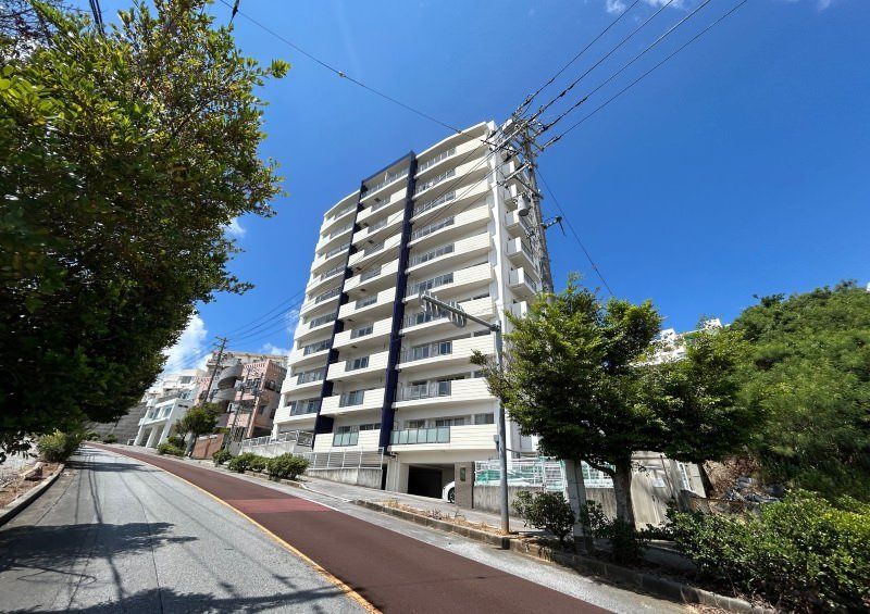 Lupinus Heights Ocean View 302 Condo in Okinawa City - Thumbnail 3