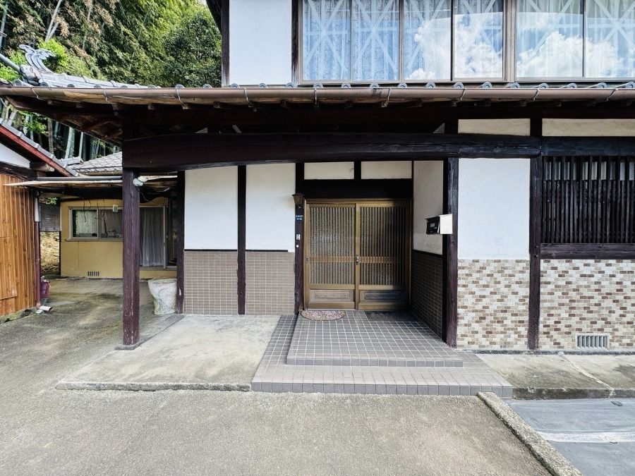 7LDK Traditional Japanese House in Kumamoto with Large Garden - Thumbnail 2