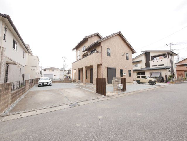 5SLDK House for Sale in Kofu, Yamanashi - 141 sqm with Solar Panels - Thumbnail 2