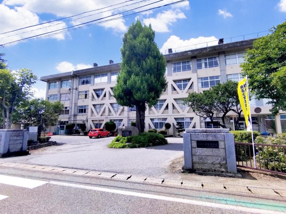 Renovated 2LDK House in Tainai City, Niigata - Thumbnail 2