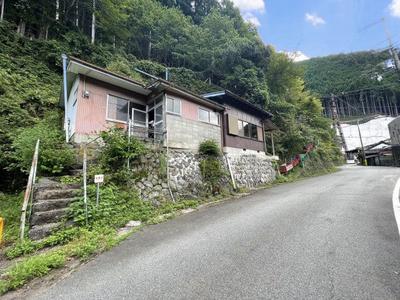 Used detached house in Tsujido, Otocho, Gojo City | Used detached house in Gojo City, 33 km from Gojo Station on the JR Wakayama Line (Property number: 3707412-0000156) — Image 1, Gojo, Nara