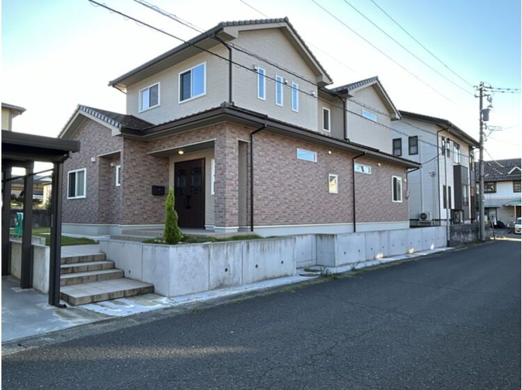 4SLDK House for Sale in Shizugagaoka, Fukui City - Thumbnail 2