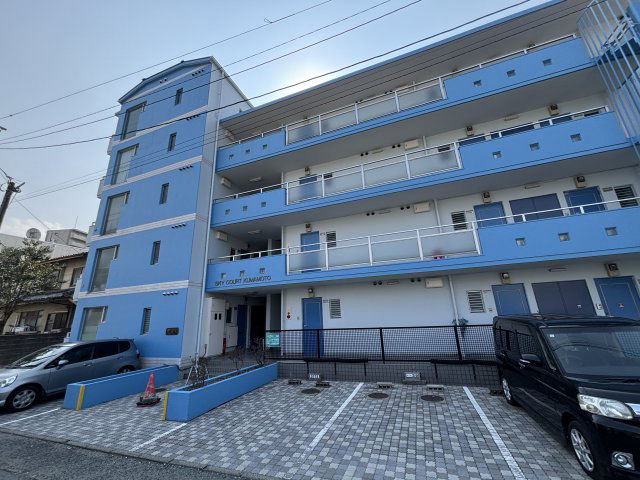 Sky Court Kumamoto Studio Apartment in Central Kumamoto - Thumbnail 3