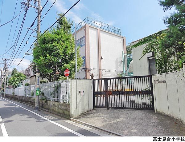 4LDK House Near Shiinamachi Station in Toshima - Thumbnail 4
