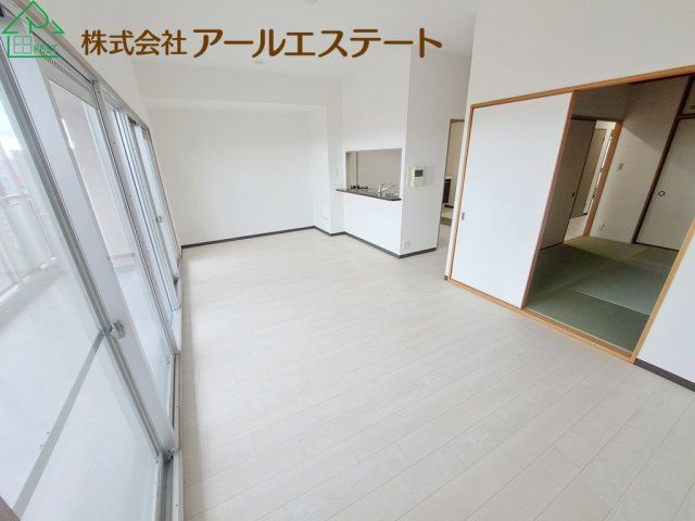 Renovated 3LDK Apartment Near JR Higashi-Kakogawa Station - Thumbnail 4