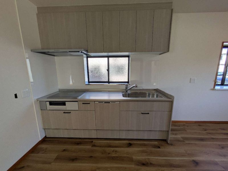 Renovated 5-Bedroom House for Sale in Takamatsu - Thumbnail 3
