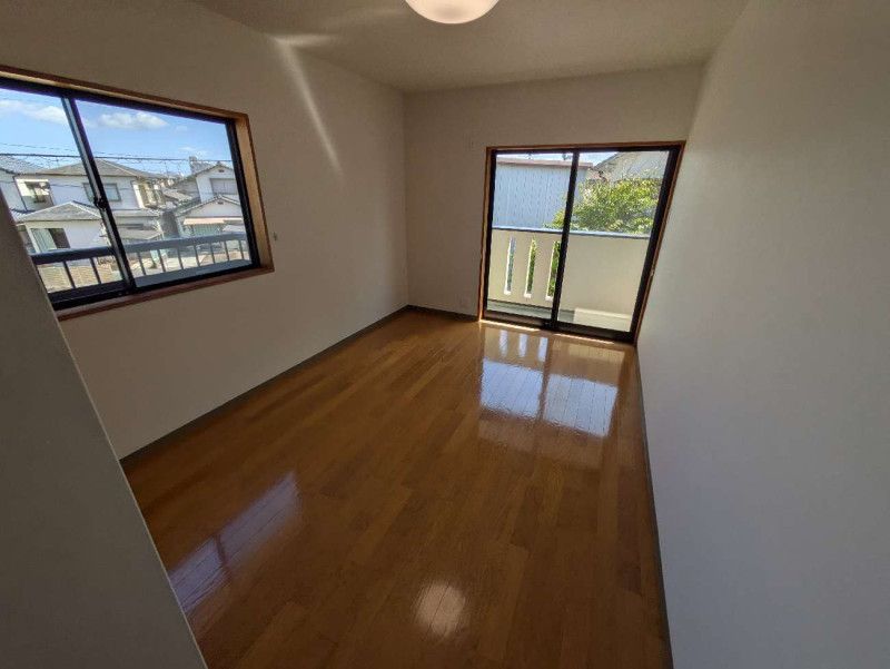 Renovated 5-Bedroom House for Sale in Takamatsu - Thumbnail 4