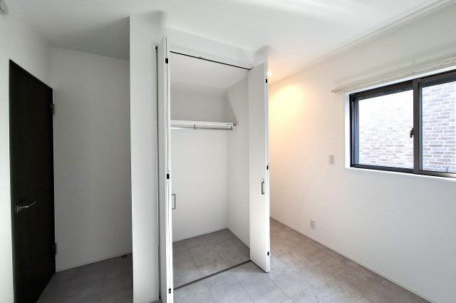 Modern 3LDK Detached House for Sale in Kishiwada, Osaka - Thumbnail 3