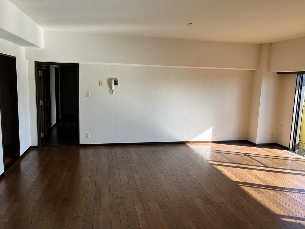 2LDK Apartment for Sale in Kiso Town, Nagano - 126.2 sqm - Thumbnail 2
