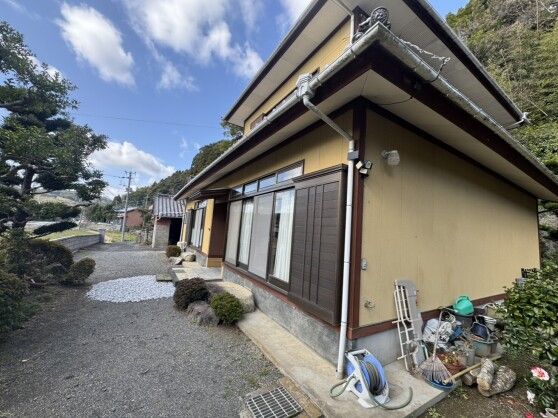 Rental House with Farmland in Genkai Town, Saga - Thumbnail 4