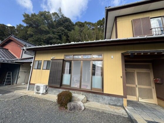 Rental House with Farmland in Genkai Town, Saga - Thumbnail 3
