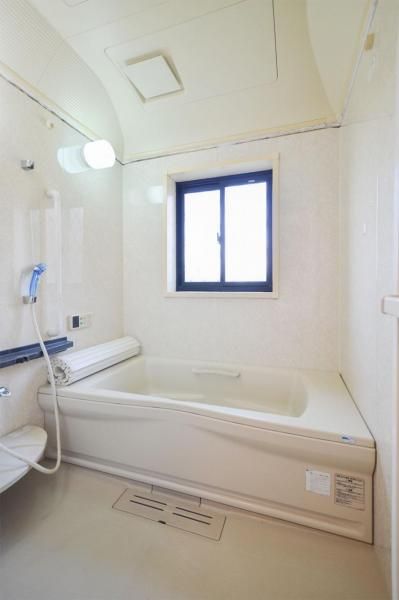 4LDK House in Hidakashi with Dual Parking - Thumbnail 3