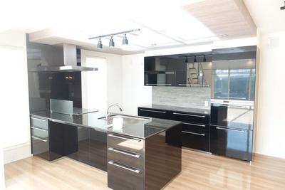 Modern 3SLDK house in Niihama with solar panels — Image 3, Niihama, Ehime