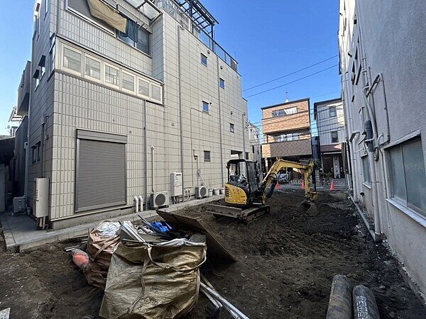 Land for Sale in Arakawa, Tokyo - No Building Conditions - Thumbnail 2