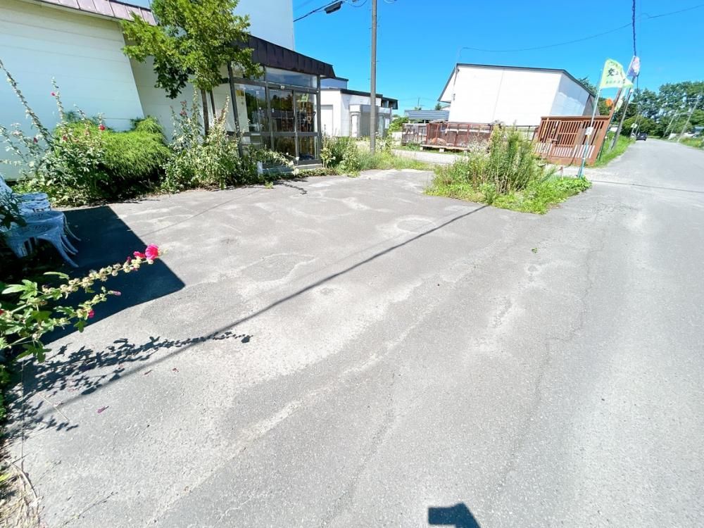 Land for Sale in Higashi Kariki, Sapporo - 232.31 sqm Corner Lot - Thumbnail 3