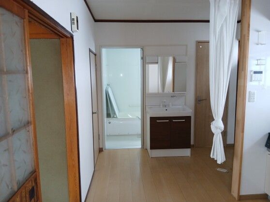 1972 Wooden 3DK House on 909sqm Land in Tono City, Iwate - Thumbnail 4