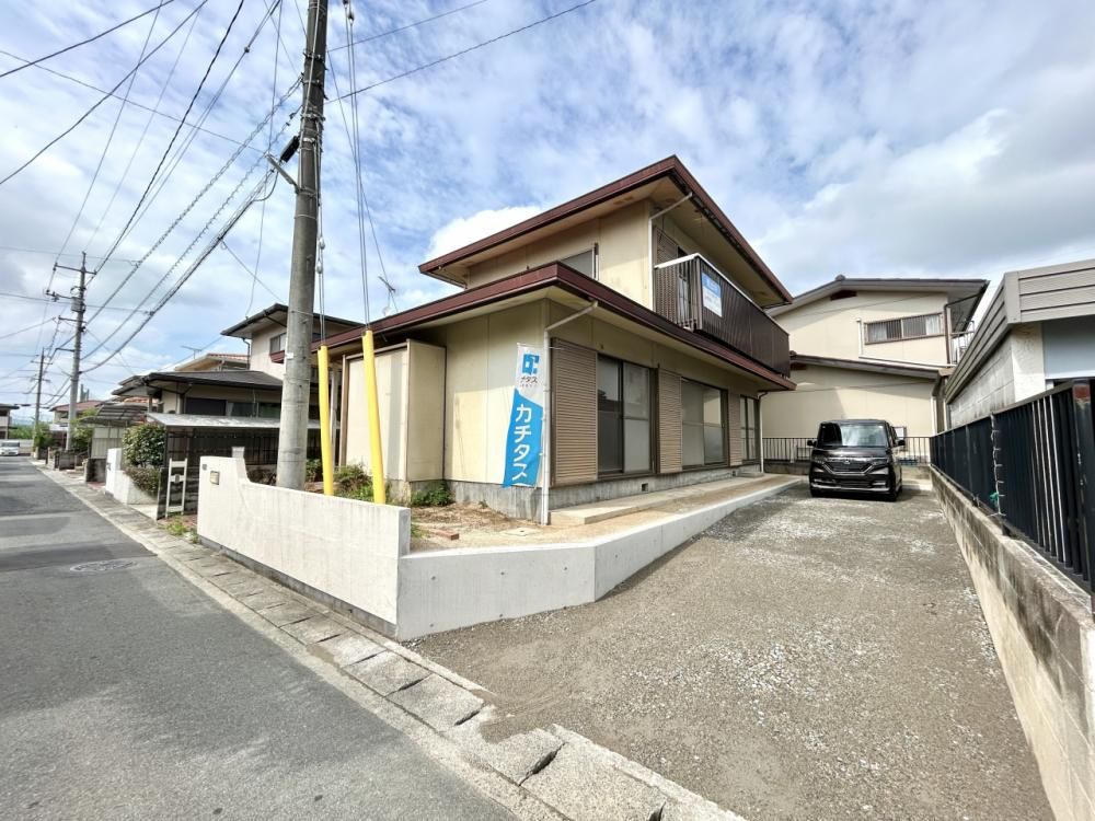 Renovated 4LDK House in Okayama's Kita Ward - Thumbnail 2