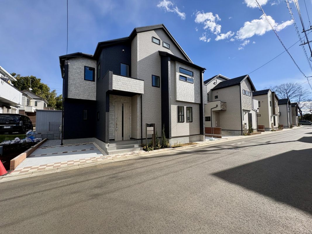 New 4LDK House in Higashimurayama with Solar Panels & Seismic Grade 3 - Thumbnail 3