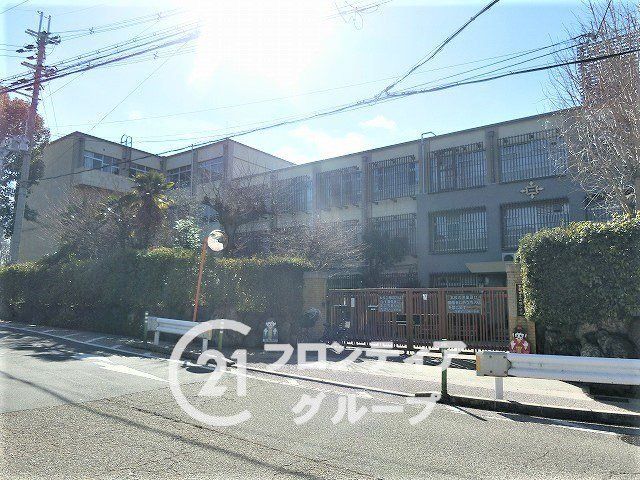 Eagle Court Otowa 3LDK Apartment for Sale in Kyoto - Thumbnail 2