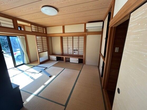 4LDK Wooden House for Sale in Narita, Chiba - Akiya Bank - Thumbnail 2