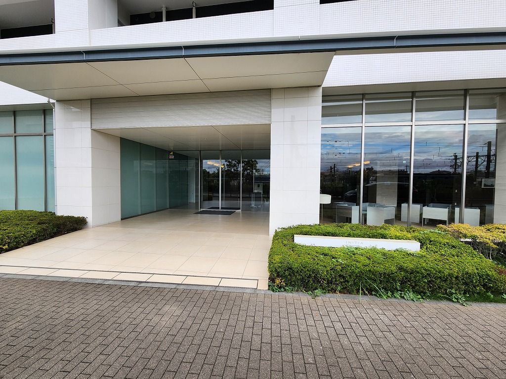 Inisia Shin-Kawasaki 17F Maisonette Apartment for Sale in Kawasaki - Thumbnail 3