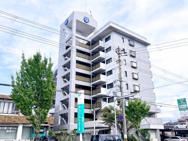 3LDK Apartment in Wakayama City with South-Facing Balcony - Thumbnail 2
