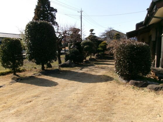 Spacious 6K House on Large Plot with Additional Land in Annaka, Gunma - Thumbnail 3