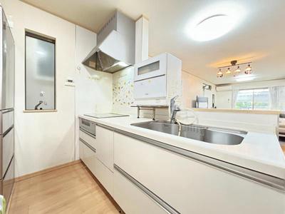 3LDK House in Matsudo with Solar Panels — Image 2, Matsudo, Chiba