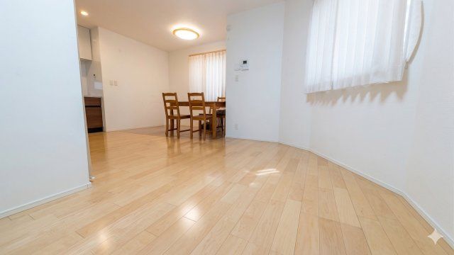 3LDK House for Sale in Setagaya, Tokyo – 70.39m² - Thumbnail 4