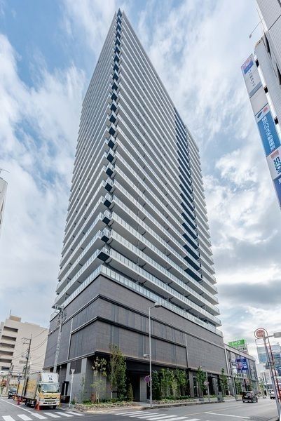 The Parkhouse Kawagoe Tower 22F 3LDK Apartment for Sale - Image 1