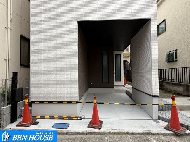 Compact 2LDK House with Loft and Roof Balcony in Kawasaki - Image 1