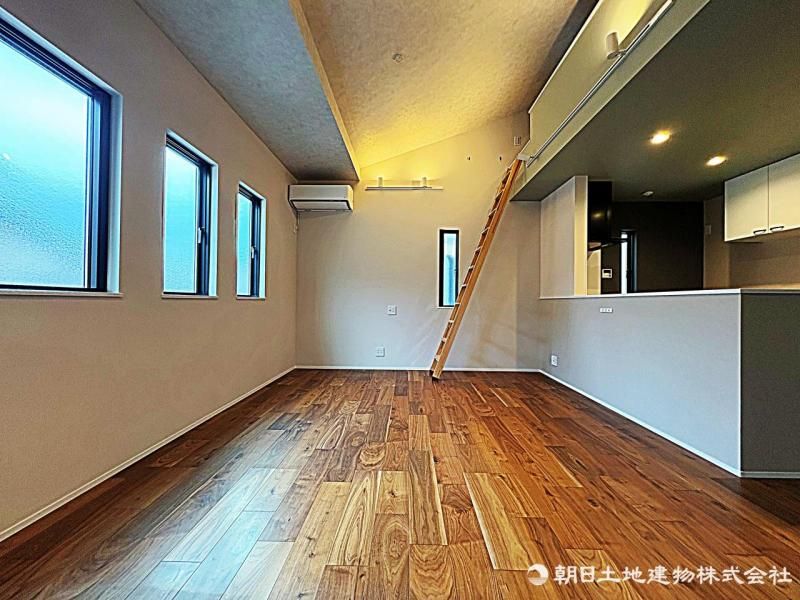 Modern 3LDK House for Sale in Tokorozawa, Saitama - Thumbnail 4