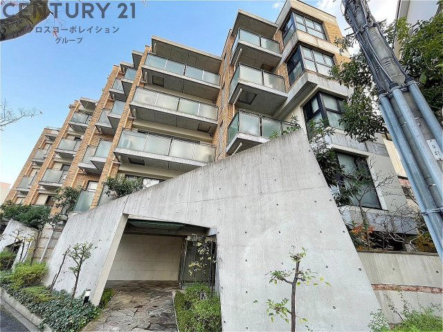 Renovated 2LDK near Kurakuenguchi Station, Nishinomiya - Thumbnail 2