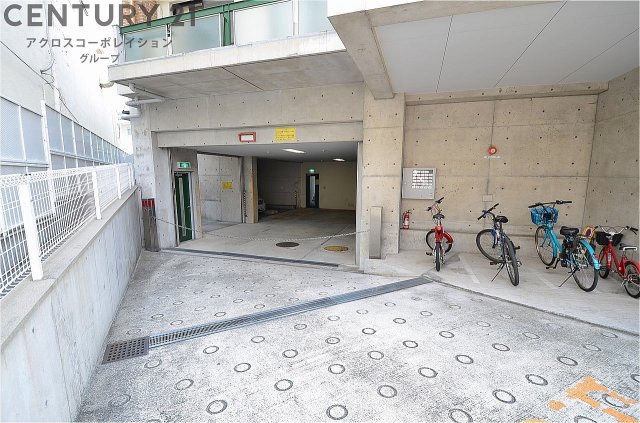 Renovated 2LDK near Kurakuenguchi Station, Nishinomiya - Thumbnail 3