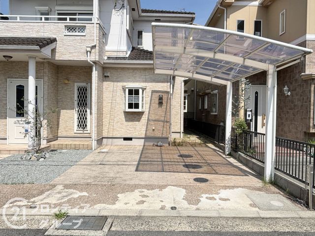 Renovated 4-Bedroom House for Sale in Kashihara, Nara - Thumbnail 2