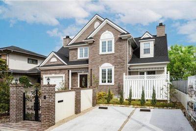 Luxury 4SLDK Dutch-Style Home in Kurume City — Image 1, Kurume, Fukuoka