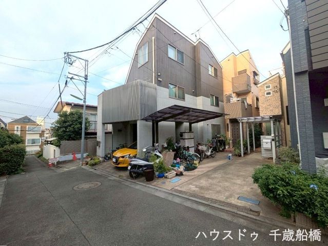 2SLDK Detached House for Sale in Setagaya, Tokyo - Thumbnail 2